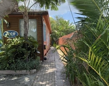 17 S L Street - Photo Thumbnail 12