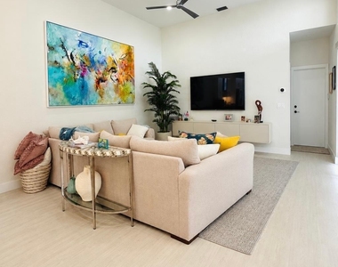 3387 Nw 53rd Circle - Photo Thumbnail 5