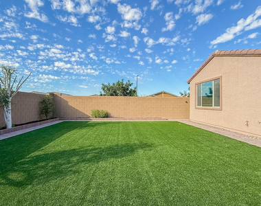 5912 S 26th Avenue - Photo Thumbnail 30
