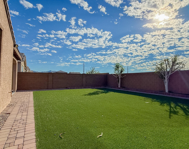 5912 S 26th Avenue - Photo Thumbnail 33