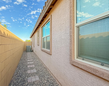 5912 S 26th Avenue - Photo Thumbnail 34