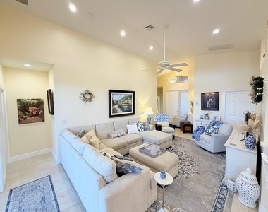 360 Nw Sunview Way - Photo Thumbnail 8