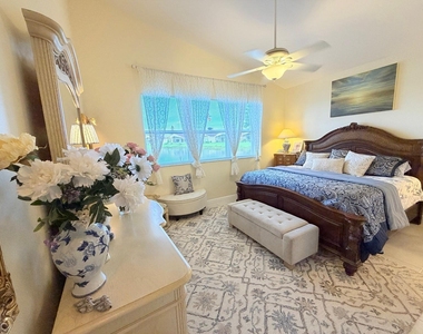 360 Nw Sunview Way - Photo Thumbnail 15