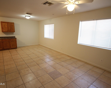 1714 S 7th Avenue - Photo Thumbnail 2