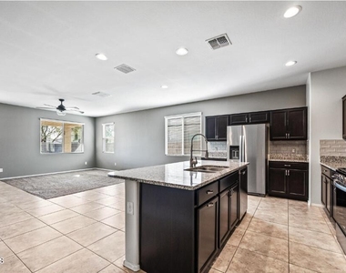 31027 W Mulberry Drive - Photo Thumbnail 2