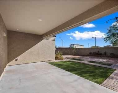 31027 W Mulberry Drive - Photo Thumbnail 25