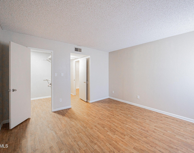2938 N 61st Place - Photo Thumbnail 16