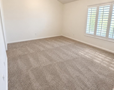 4114 E Union Hills Drive - Photo Thumbnail 9