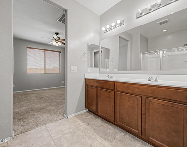 4418 W Federal Way - Photo Thumbnail 15