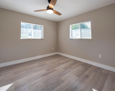 2726 Adams Street - Photo Thumbnail 6