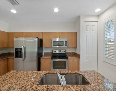 7399 Briella Drive - Photo Thumbnail 4