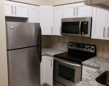 1941 Nw 96th Terrace - Photo Thumbnail 2