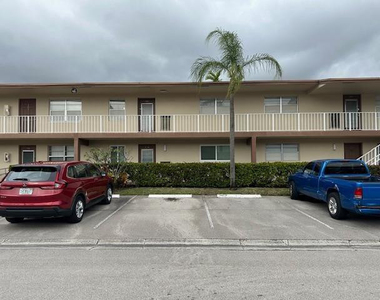7305 Nw 5th Place - Photo Thumbnail 7