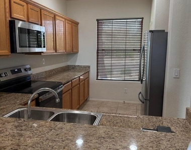 2501 W Lewis And Clark Trail - Photo Thumbnail 7