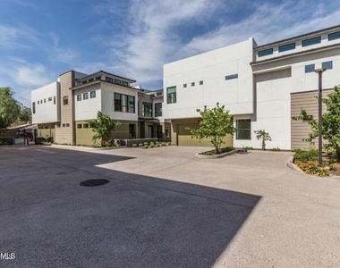 1301 W 4th Street - Photo Thumbnail 20