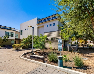 1301 W 4th Street - Photo Thumbnail 42