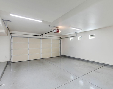 1301 W 4th Street - Photo Thumbnail 34