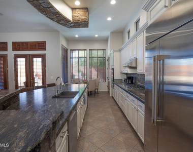 8024 E Windwood Lane - Photo Thumbnail 28