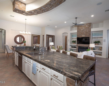 8024 E Windwood Lane - Photo Thumbnail 27