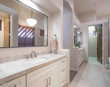 8024 E Windwood Lane - Photo Thumbnail 37