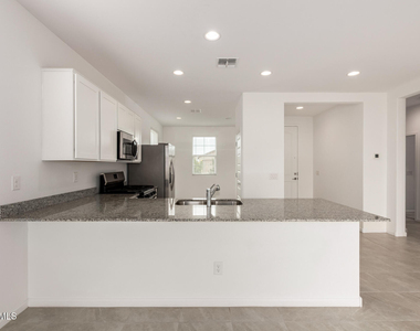 3048 E Riding Boot Way - Photo Thumbnail 4