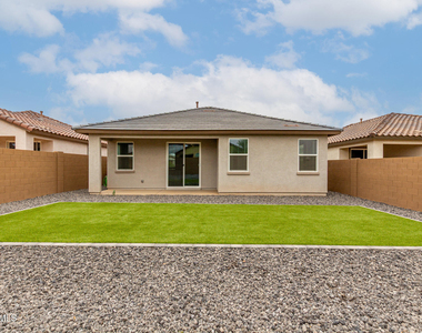 3048 E Riding Boot Way - Photo Thumbnail 18