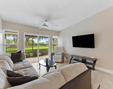 8959 Sunnywood Place - Photo Thumbnail 8
