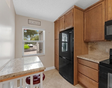 8959 Sunnywood Place - Photo Thumbnail 3