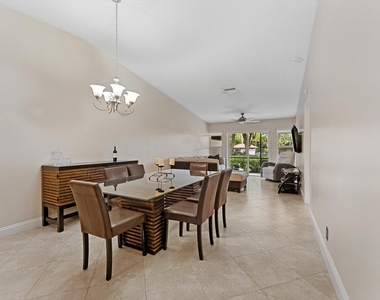 8959 Sunnywood Place - Photo Thumbnail 6