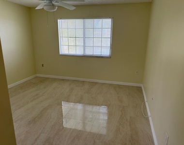 5061 Wiles Road - Photo Thumbnail 33