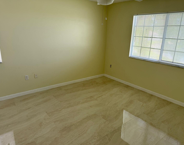5061 Wiles Road - Photo Thumbnail 31