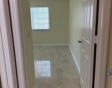 5061 Wiles Road - Photo Thumbnail 28