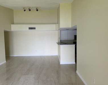 5061 Wiles Road - Photo Thumbnail 11