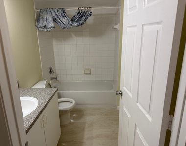 5061 Wiles Road - Photo Thumbnail 25