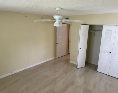 5061 Wiles Road - Photo Thumbnail 30