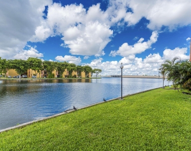 4707 Nw 7th Street - Photo Thumbnail 20