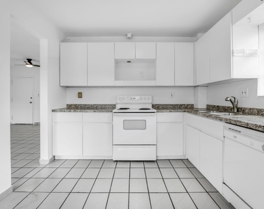 4707 Nw 7th Street - Photo Thumbnail 18