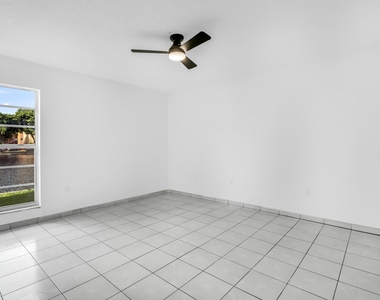 4707 Nw 7th Street - Photo Thumbnail 10