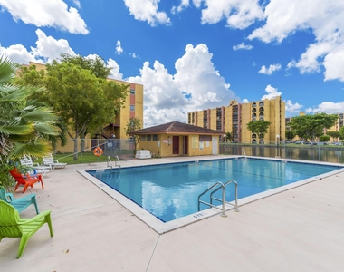 4707 Nw 7th Street - Photo Thumbnail 30