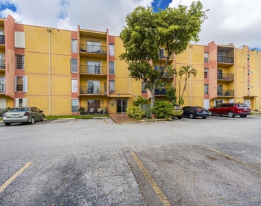 4707 Nw 7th Street - Photo Thumbnail 1