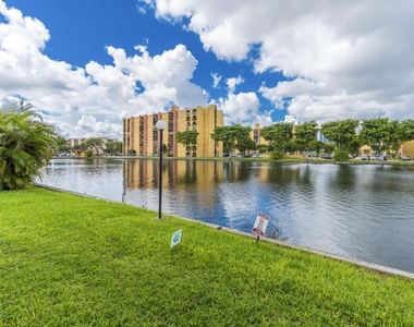 4707 Nw 7th Street - Photo Thumbnail 21