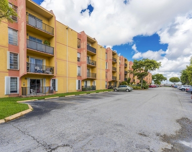 4707 Nw 7th Street - Photo Thumbnail 24