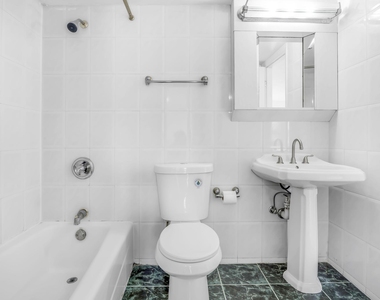 4707 Nw 7th Street - Photo Thumbnail 14