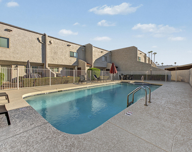 4902 N 74th Street - Photo Thumbnail 29