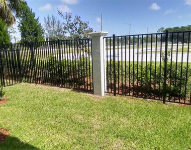 6935 Pines Circle - Photo Thumbnail 12