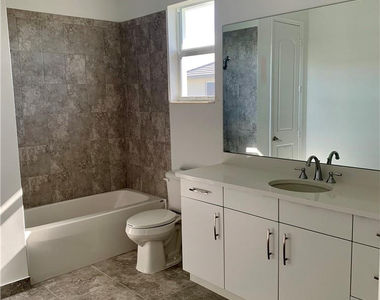 6935 Pines Circle - Photo Thumbnail 11