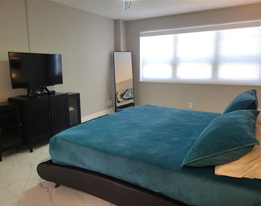 133 N Pompano Beach Boulevard - Photo Thumbnail 11