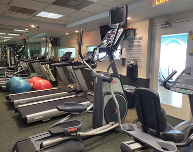133 N Pompano Beach Boulevard - Photo Thumbnail 18