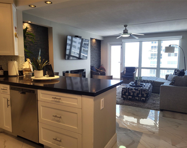 133 N Pompano Beach Boulevard - Photo Thumbnail 6