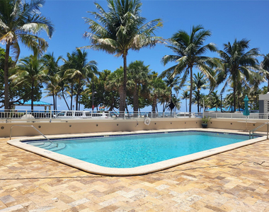 133 N Pompano Beach Boulevard - Photo Thumbnail 17